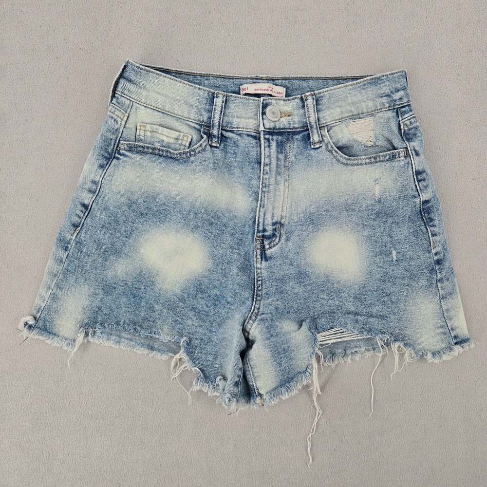 SO Womens Size 7/28W High Rise Boyfriend Distressed Denim Shorts Light Wash